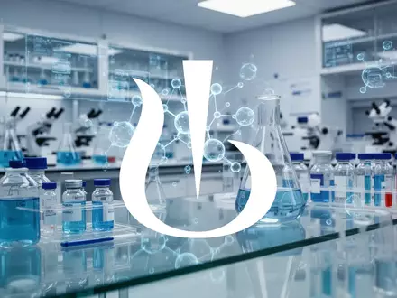 Abstrakte Darstellung eines modernen pharmazeutischen Forschungslabors mit Fokus auf biotechnologische Innovation. - Foto: über boerse-global.de