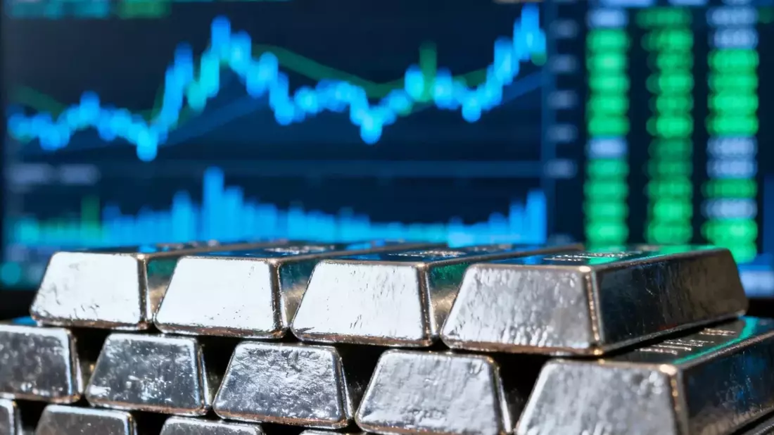 Silver Price Stalls at $57.55 Amid Major Buyer Exit and Fed Silence