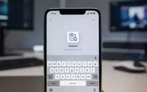 Nahaufnahme eines modernen Smartphone-Displays mit einer neuen Einfüge-Schaltfläche über der Tastatur. - Foto: über boerse-global.de