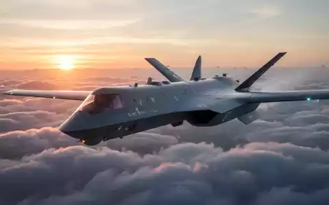 Eine moderne Kampfdrohne fliegt über einer Wolkendecke bei Sonnenuntergang. - Foto: über boerse-global.de