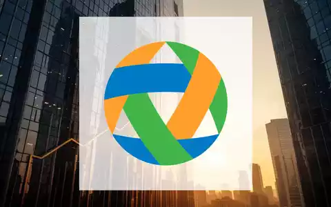 Moderner Wolkenkratzer bei Sonnenaufgang als Symbol für einen positiven Börsentrend und finanzielle Stabilität. - Foto: über boerse-global.de
