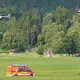 Rund 200 Einsatzkräfte versuchen, den Brand zu löschen. - Bild: Uwe Lein/dpa