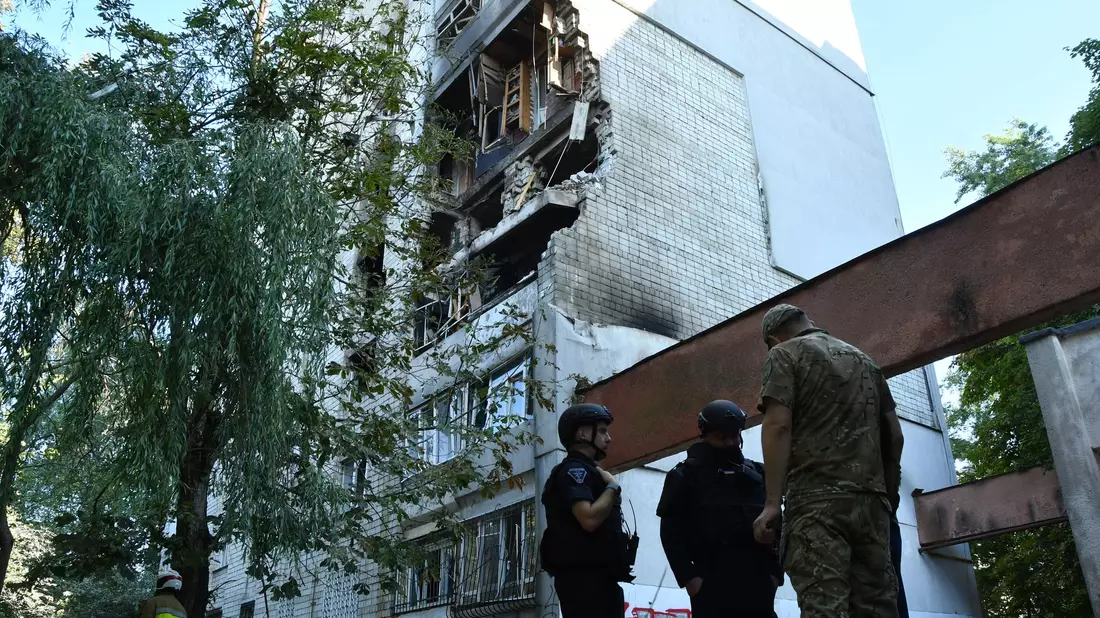 Russland zielte mit seinen Angriffen nach Angaben des Verteidigungsministeriums in Moskau unter anderem auf Rüstungsbetrieb in der Ukraine.  - Bild: Mykola Tys/AP/dpa