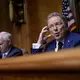US-Senator Paul hat es auf Fauci abgesehen. (Archivbild) - Bild: Manuel Balce Ceneta/AP/dpa
