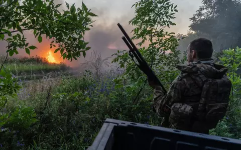 Nach den derzeitigen ukrainischen Regeln wären davon besonders wehrfähige Männer zwischen 23 und 60 Jahren betroffen. (Archivbild) - Foto: Iryna Rybakova/Ukrainian 93rd Mechanized brigade/AP/dpa