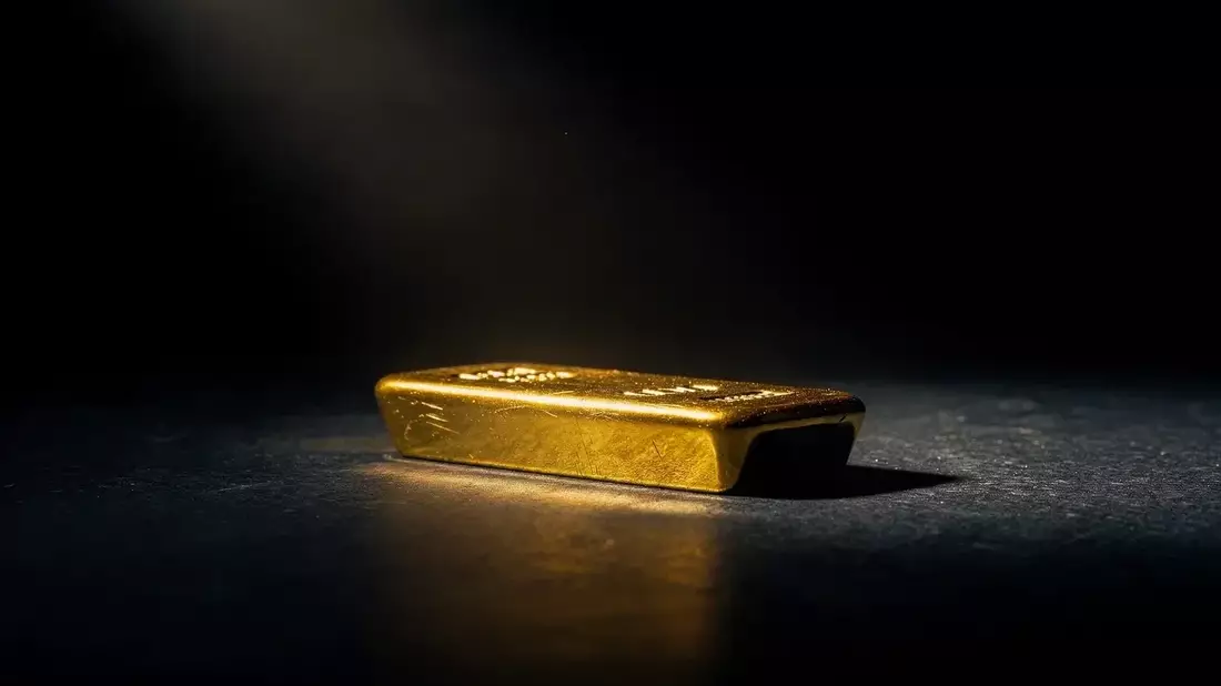 Gold Holds Near $4,127 as Fed Split and Central Bank Buying Create Market Tug-of-War