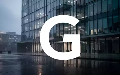 Abstrakte Darstellung eines modernen Bürogebäudes bei düsterer, regnerischer Stimmung als Symbol für einen Marktabschwung. - Foto: über boerse-global.de