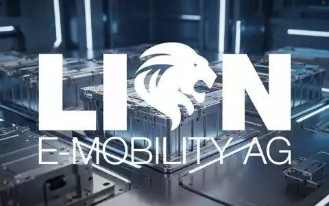 Hochmoderne Lithium-Ionen-Batteriemodule in einer industriellen Umgebung als Symbol für Elektromobilität - Foto: über boerse-global.de