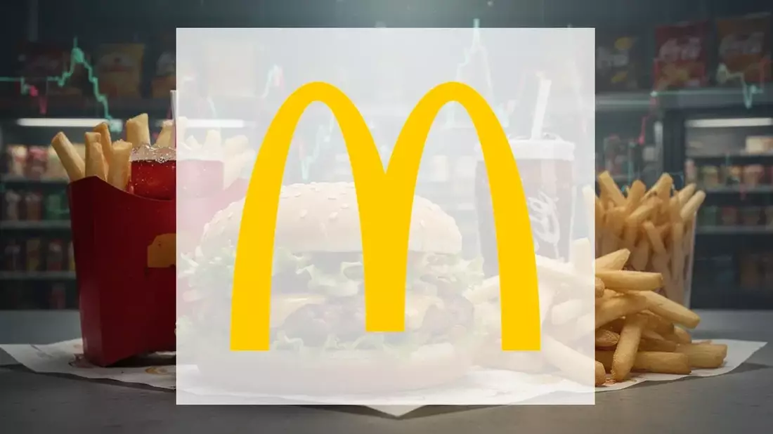 McDonald's Stock Under Pressure: India Franchise Woes, Traffic Slump, and Earnings Risk
