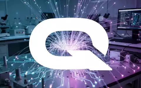 Abstraktes Laborumfeld mit leuchtenden photonischen Schaltkreisen und Lichtwellenleitern für Quantencomputer-Technologie. - Foto: über boerse-global.de