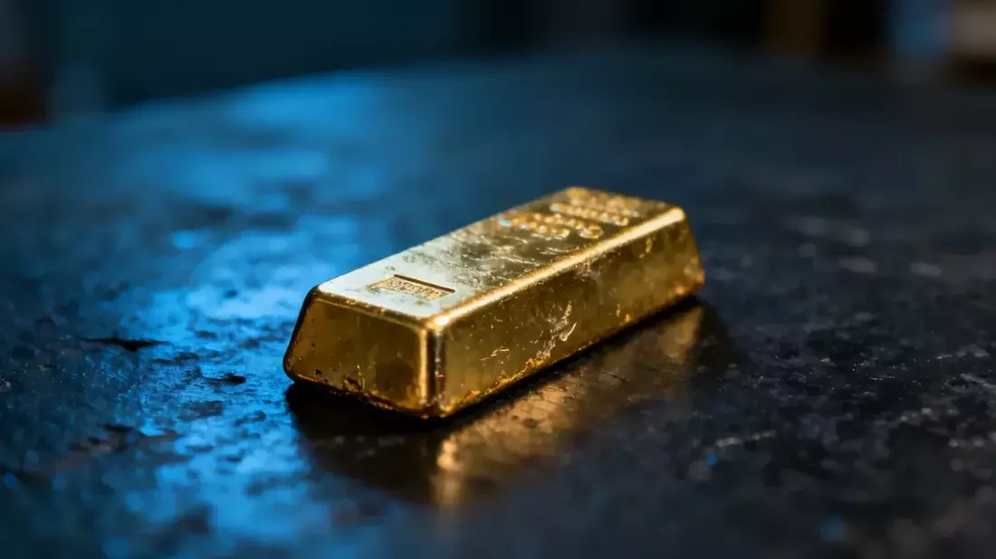 Gold Prices Stuck Between Central Bank Buying and Fed Rate Hike Fears