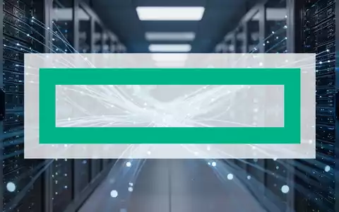 Futuristische Server-Infrastruktur mit leuchtenden Glasfaserkabeln und moderner Hochtechnologie-Atmosphäre. - Foto: über boerse-global.de