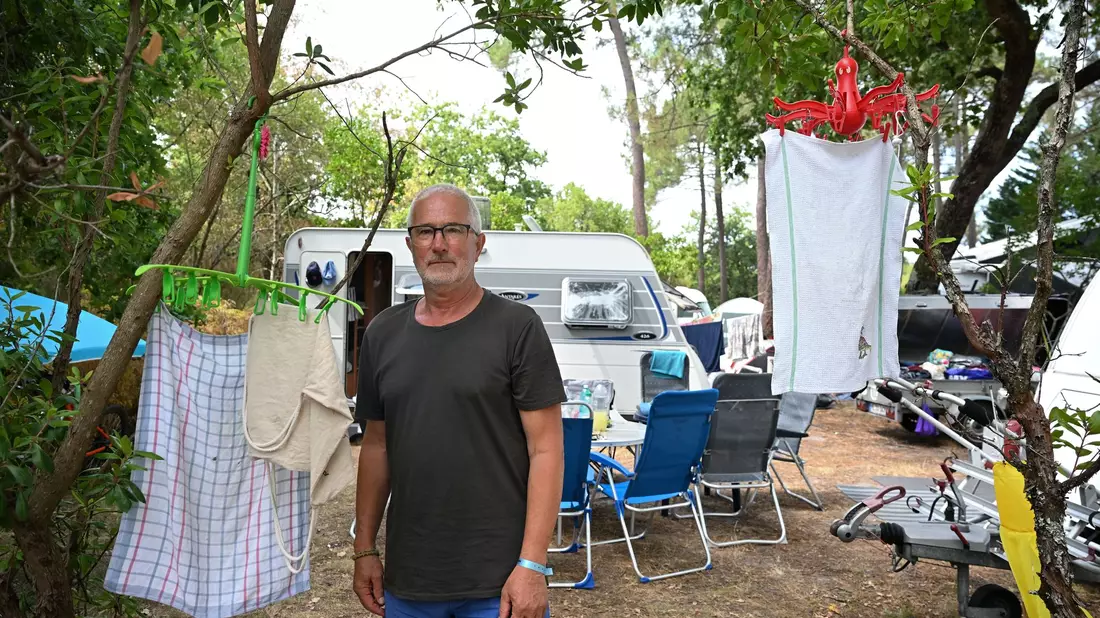So wie viele Urlauber musste Hartmut Borowski wegen der Waldbrände seinen Ferienort verlassen. - Bild: Katharina Kausche/dpa