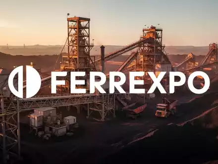 Abstrakte Darstellung einer modernen Industrieanlage im Bergbau bei goldenem Licht. - Foto: über boerse-global.de