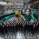 Bier gehört für viele Menschen nicht mehr zum Alltag. (Symbolbild) - Bild: Bernd Thissen/dpa