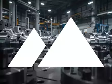 Industrielle Fertigungshalle mit Fokus auf Präzisionstechnik und einer Atmosphäre strategischer Zurückhaltung. - Foto: über boerse-global.de