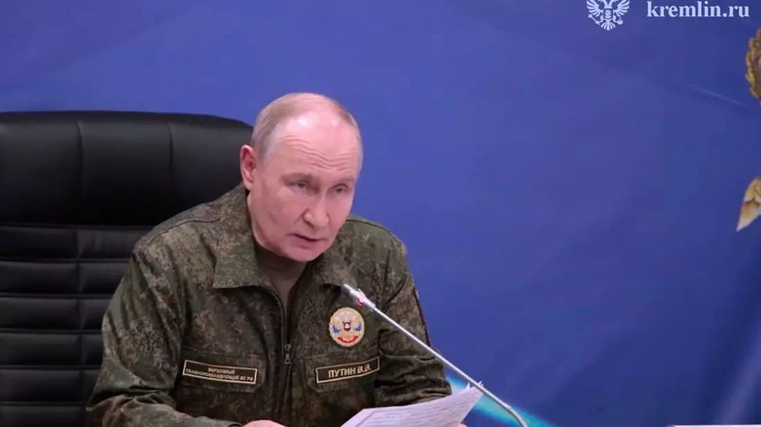 Drohte im Ukraine-Krieg schon indirekt mit einem Atomwaffeneinsatz: Russlands Präsident Wladimir Putin. (Archivbild) - Bild: Uncredited/Russian Presidential Press Service/AP/dpa