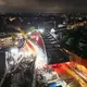 Teils waren zwischen der Hauswand und der Brücke nur 20 Zentimeter Platz.  - Bild: Christian Charisius/dpa