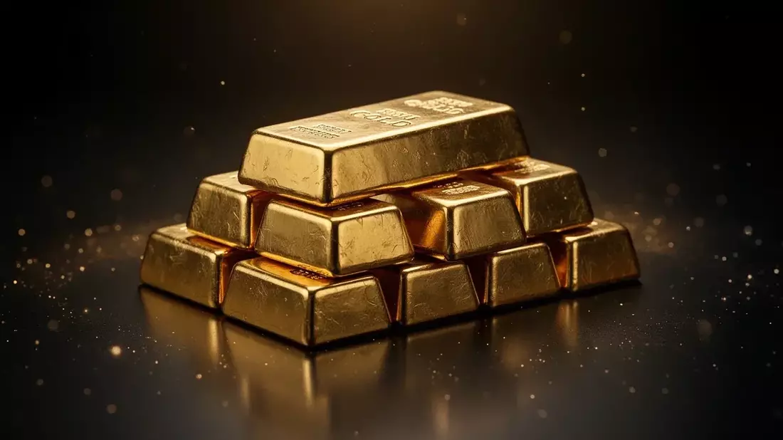 Gold Holds Above $4,100 as Fed Divisions and Central Bank Buying Shape Outlook