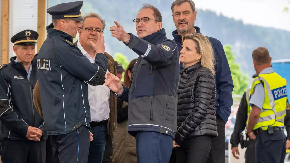 Seit September 2024 gibt es wieder Kontrollen an den deutschen Grenzen. (Archivbild) - Bild: Peter Kneffel/dpa