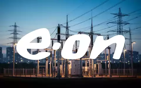 Moderne elektrische Infrastruktur bei Dämmerung, die Energieversorgung und wirtschaftliche Stabilität symbolisiert. - Foto: über boerse-global.de