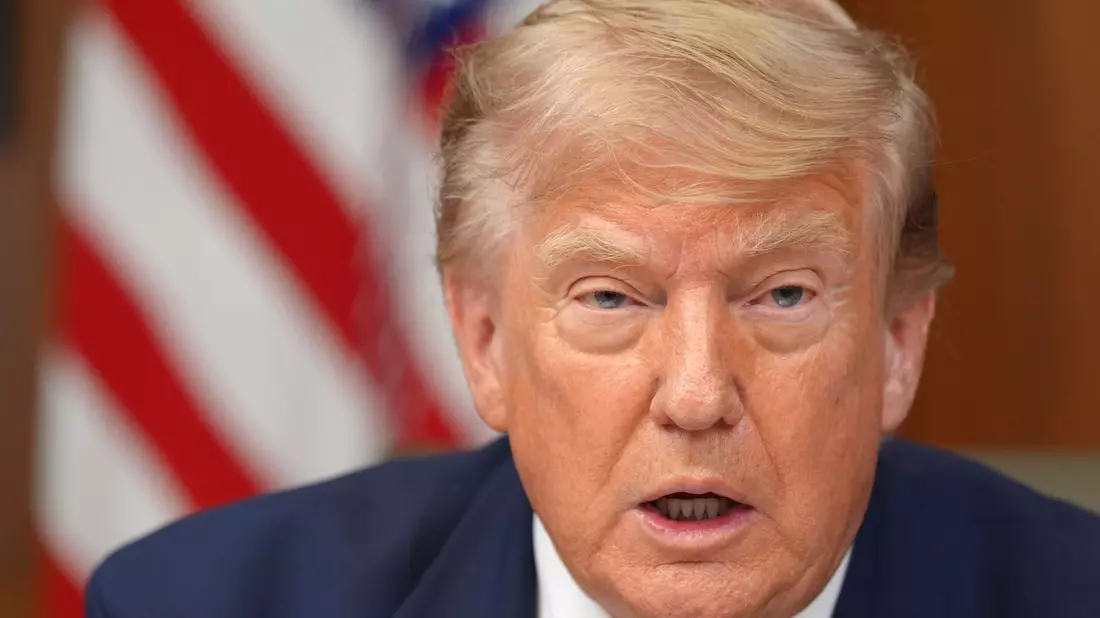 Trump kündigte weitere Angriffe auf den Iran an, wird aber nicht konkret. - Bild: Jacquelyn Martin/AP/dpa