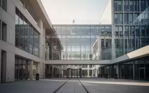 Das Bundeskanzleramt in Berlin bei Tageslicht, Architekturaufnahme eines modernen Regierungsgebäudes. - Foto: über boerse-global.de