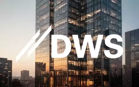 Abstrakte Darstellung eines modernen Bürogebäudes bei Dämmerung zur Symbolisierung der Finanzmarktentwicklung. - Foto: über boerse-global.de