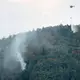 Feuerwehrkräfte sind in der Oberpfalz im Einsatz. - Bild: Tizian Gerbing/dpa