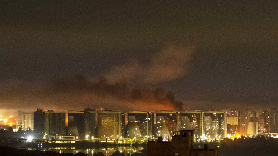 Kiew war nach Angaben von Präsident Wolodymyr Selenskyj wieder Hauptziel der russischen Attacken.  - Bild: Dan Bashakov/AP/dpa