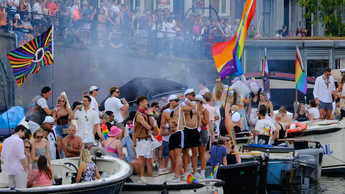 Die Canal Parade in Amsterdam am Samstag, 1. August 2026. - Bild: Patrick Post/AP/dpa