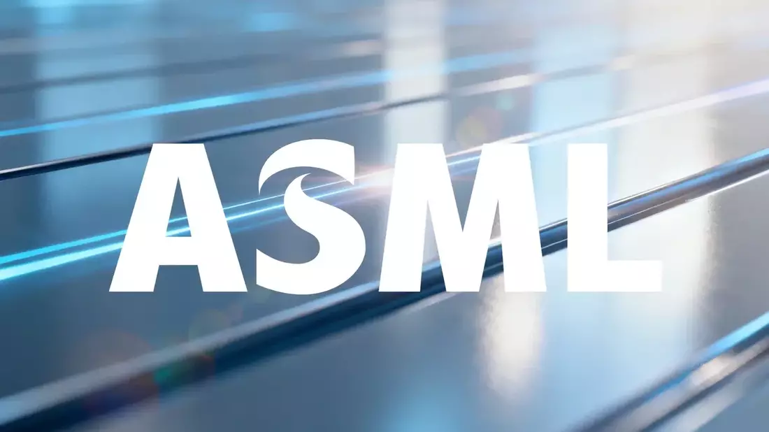 ASML Stock Drops 18% on China DUV Threat Despite Bullish Outlook