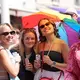 Bei strahlendem Sonnenschein feiert Brighton die Pride Parade. - Bild: Yui Mok/PA Wire/dpa