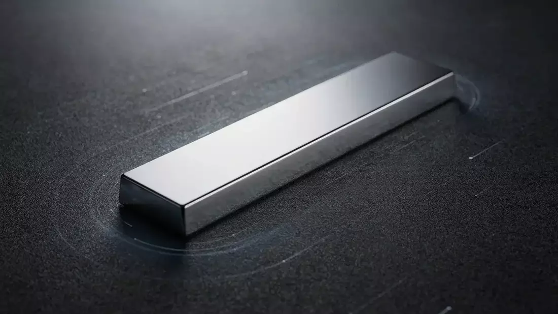 Silver Falls to $57.77 as Fed Rate Hikes and Geopolitical Tensions Weigh