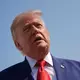 US-Präsident Trump spricht von bedeutenden Fortschritten im Bemühen um eine Beendigung des Iran-Kriegs.  - Bild: Julia Demaree Nikhinson/AP/dpa