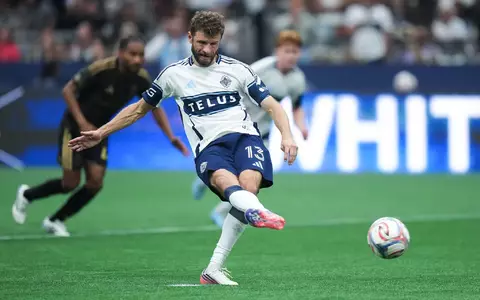Thomas Müller trifft für Vancouver vom Punkt. - Foto: DARRYL DYCK/The Canadian Press/AP/dpa