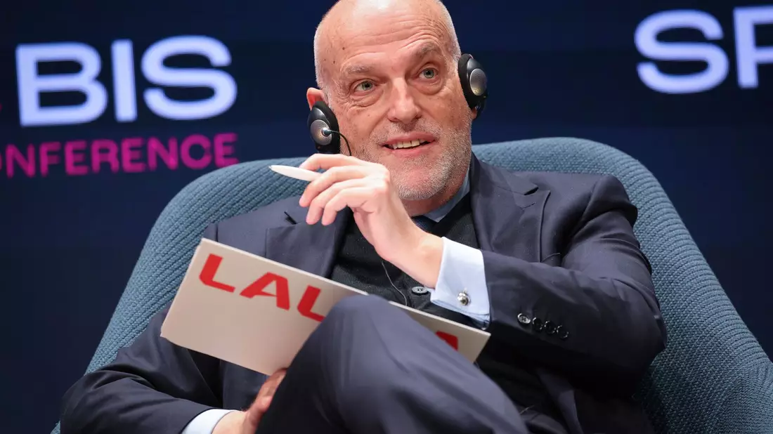 Für Javier Tebas muss Gianni Infantino gehen. (Archivbild) - Bild: Christian Charisius/dpa