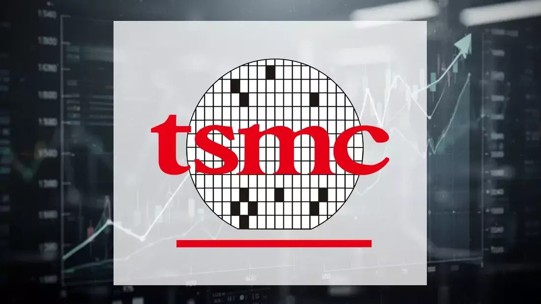 TSMC Stock Dips 10% Despite 77% Profit Surge: Market vs Fundamentals