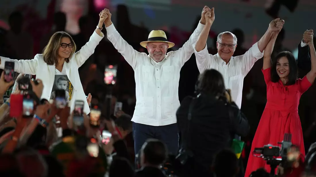 «Ich bin topfit», sagte Lula bei seiner Nominierung für eine vierte Amtszeit. - Bild: Andre Penner/AP/dpa
