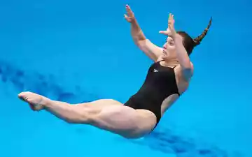 Lena Hentschel  gewinnt mit Synchron-Partner Luis Avila Sanchez gewinnt sie bei der EM Bronze. - Foto: Ng Han Guan/AP/dpa
