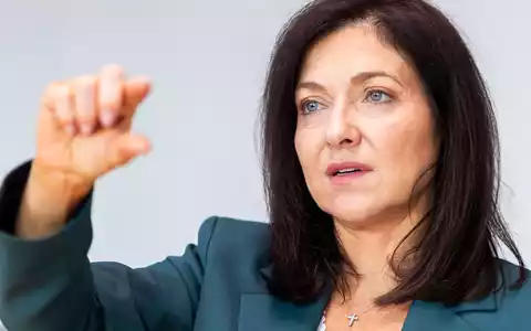 Ministerin Reiche: Reserve für Krisensituationen. - Foto: Michael Matthey/dpa