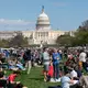 Über der National Mall in Washington war 2024 eine partielle Sonnenfinsternis zu sehen. (Archivbild) - Bild: Jose Luis Magana/AP/dpa