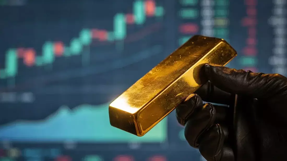 Gold Prices Slip as Iran Peace Hopes, Fed Divisions Weigh on Bullion