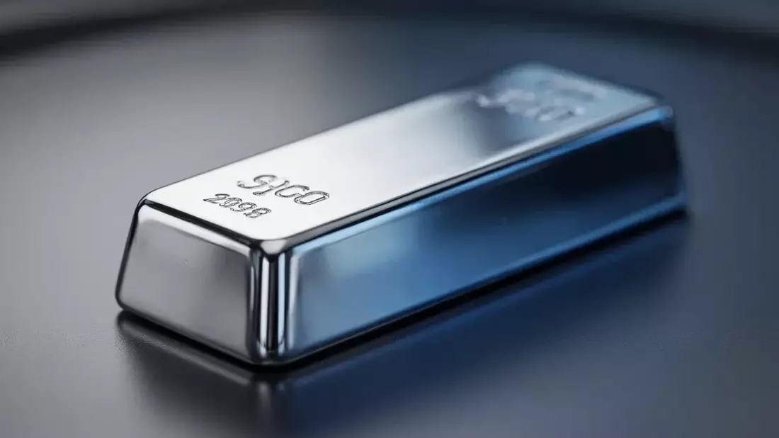 Silver Prices Torn Between Middle East Peace Talks and Fed Rate Hike Odds