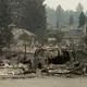 Im US-Bundesstaat Washington haben Waldbrände Hunderte Häuser zerstört. - Bild: Young Kwak/AP/dpa