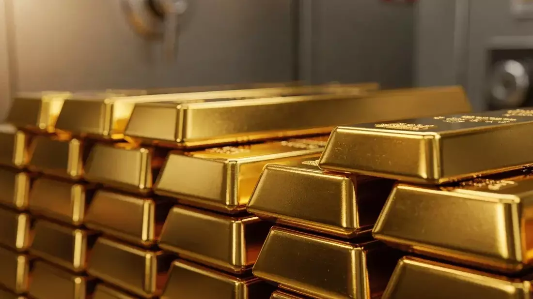 Gold's New Backers: State Treasuries and Stablecoin Issuer Amid Fed Divisions