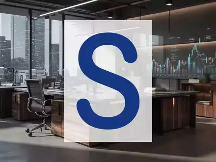 Abstraktes, professionelles Bild einer modernen Industrieumgebung mit hochwertigen Oberflächenstrukturen. - Foto: über boerse-global.de