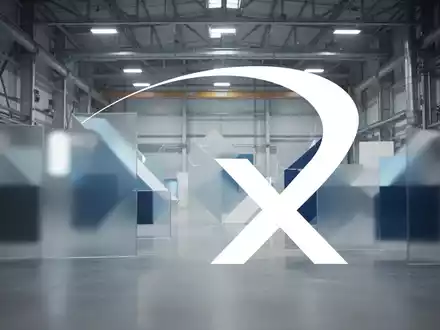 Abstrakte Darstellung einer industriellen Neuausrichtung in einer modernen, minimalistischen Fabrikumgebung. - Foto: über boerse-global.de