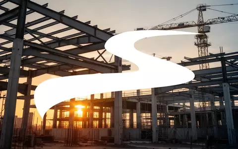 Moderne Baustelle bei Sonnenuntergang als Symbol für Wachstum und positive wirtschaftliche Prognosen. - Foto: über boerse-global.de