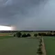 Schwüles Wetter geht in Deutschland auch oft mit Gewittern einher. (Archivbild) - Bild: Cevin Dettlaff/dpa